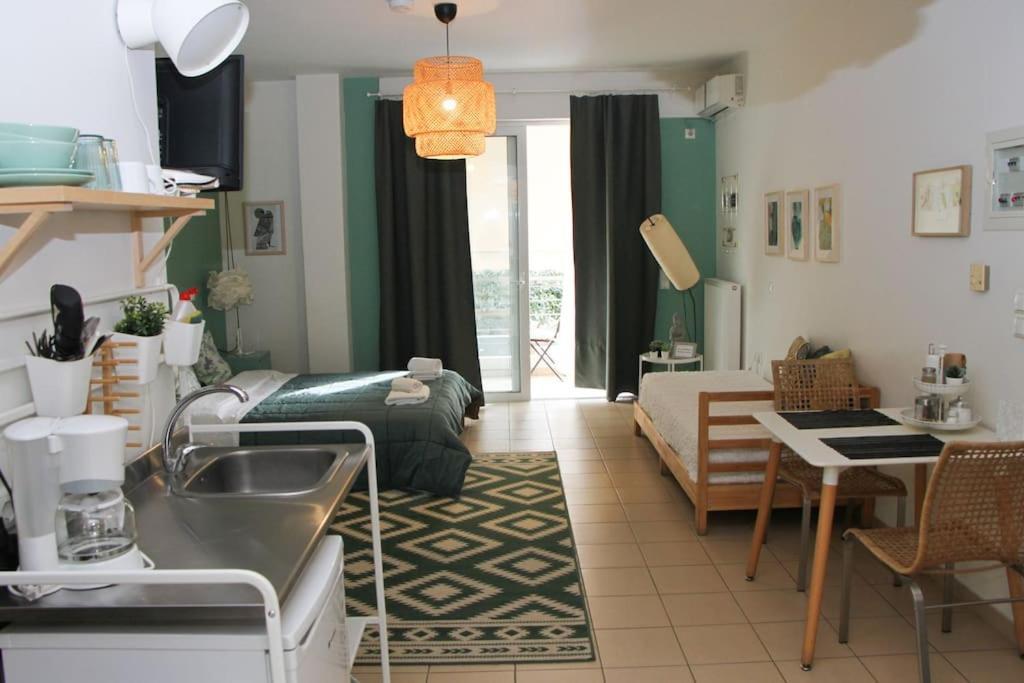 Comfy City Hideaway Каламата Екстер'єр фото